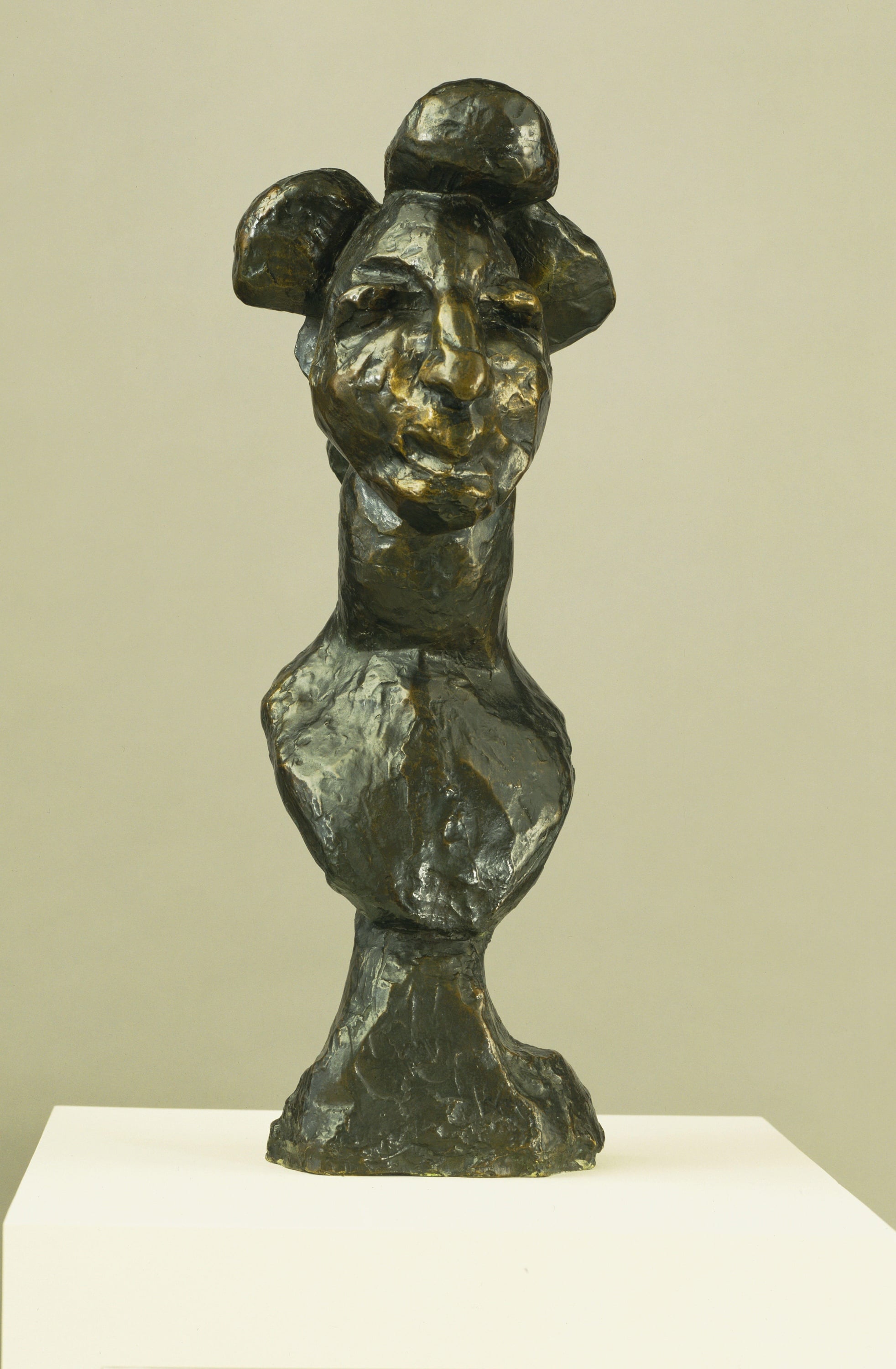 现代艺术风格主题 - 无题雕塑 - 抽象展现人物头部形态 